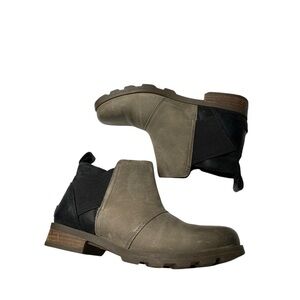 Sorel slip on tan and black boot size 7